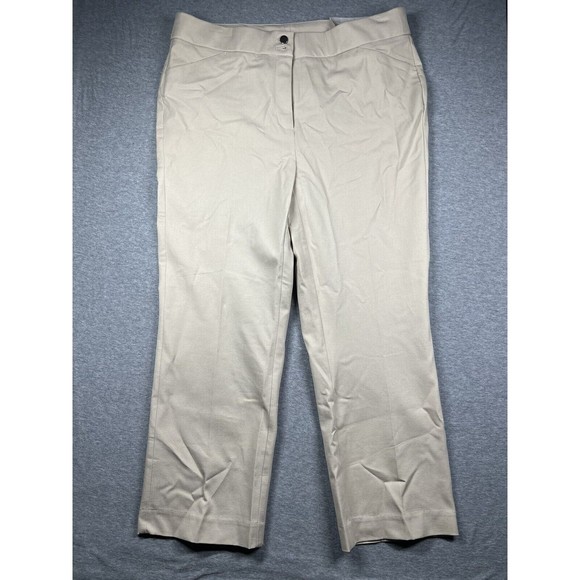 Chicos 1 Crop Secret Stretch Straight Leg Crop Sz‎ 8 NWT - Picture 1 of 10